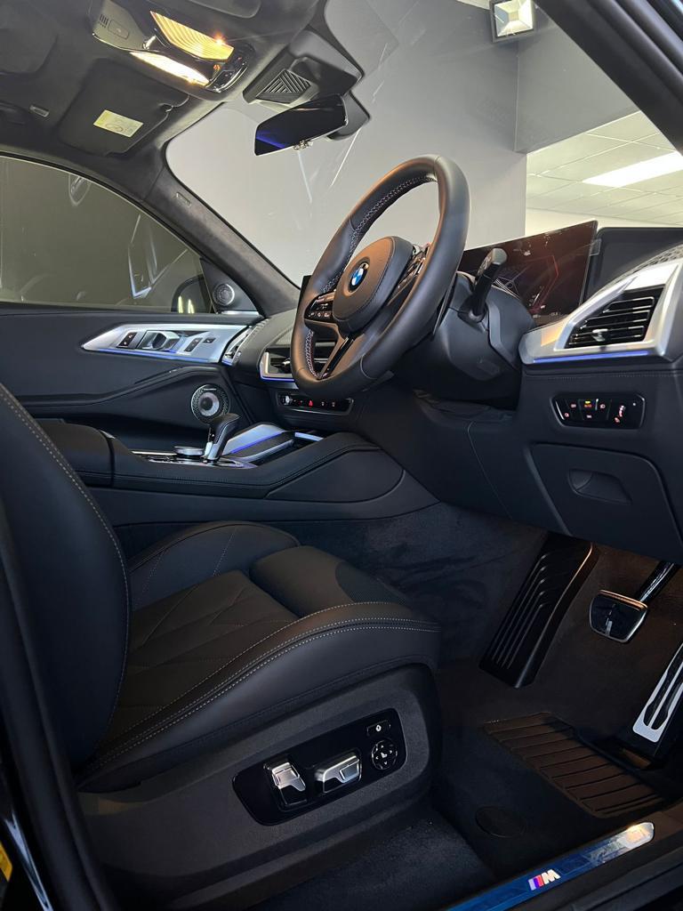 2023 BMW XM - Black Sapphire Metallic (M Performance)